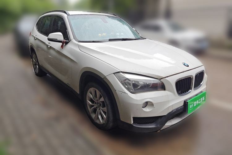 Used BMW X1 2013 sDrive18i Fashion Model Front Right 45 Deg
