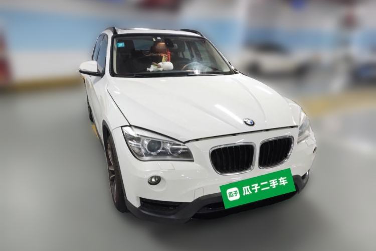 Used BMW X1 2013 sDrive18i Sport Design Package Front Right 45 Deg