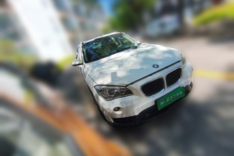 Used BMW X1 2013 sDrive20i Sports Design Package Front Right 45 Deg