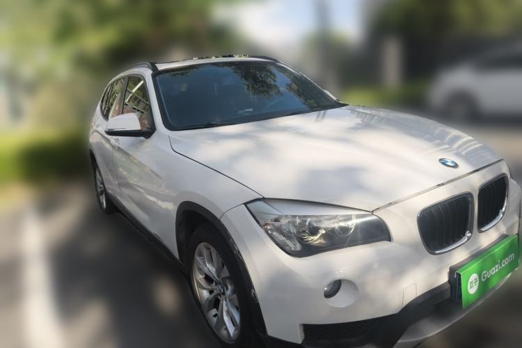 Used BMW X1 2013 sDrive18i Fashion Model Front Right 45 Deg