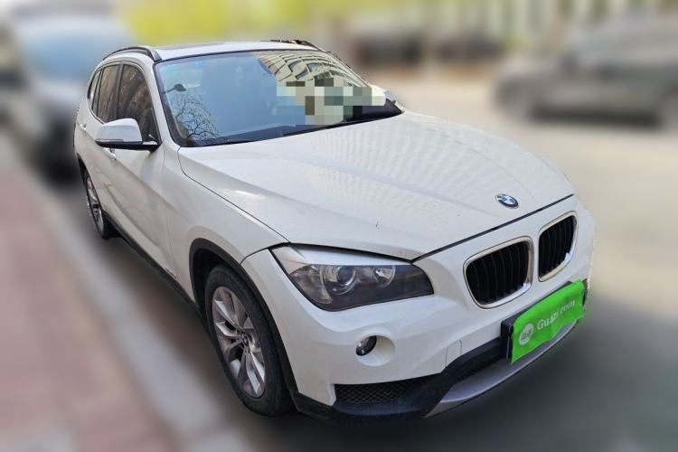 Used BMW X1 2013 sDrive18i Fashion Model Front Right 45 Deg