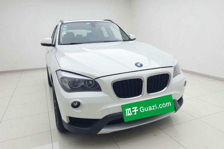 Used BMW X1 2013 sDrive18i Fashion Model Front Right 45 Deg