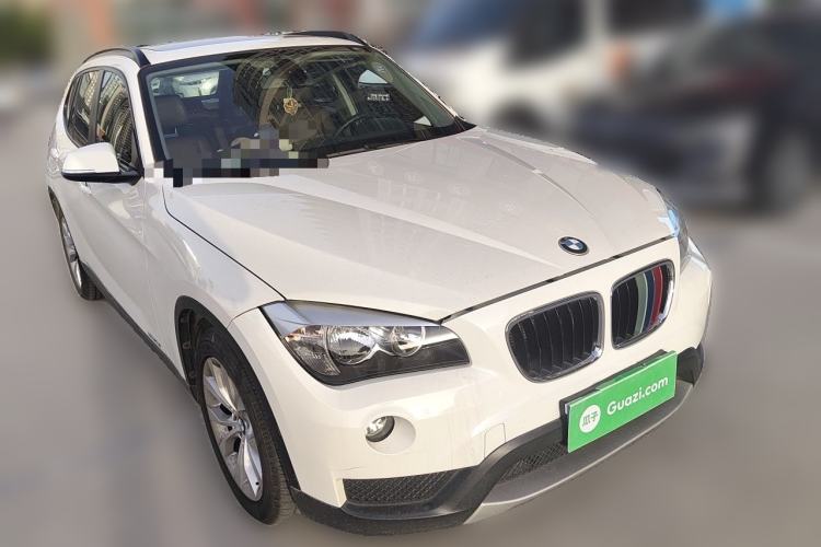 Used BMW X1 2013 sDrive18i Fashion Model Front Right 45 Deg