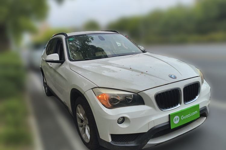 Used BMW X1 2013 sDrive18i Fashion Model Front Right 45 Deg