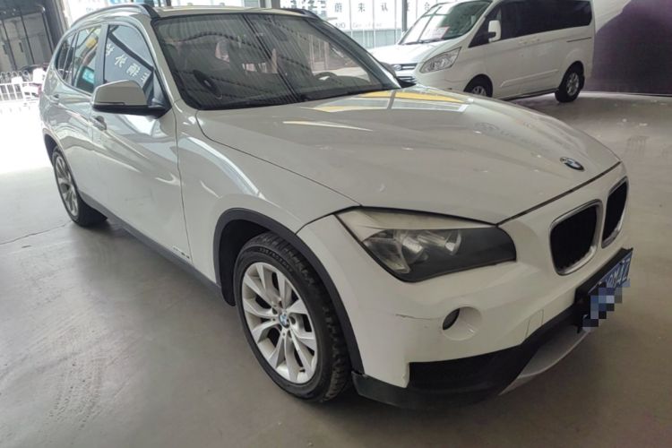 Used BMW X1 2013 sDrive18i Fashion Model Front Right 45 Deg