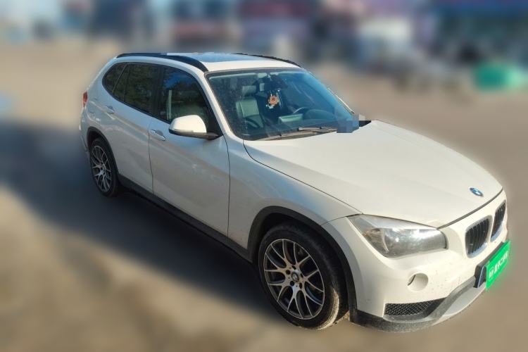 Used BMW X1 2013 sDrive18i Fashion Model Front Right 45 Deg