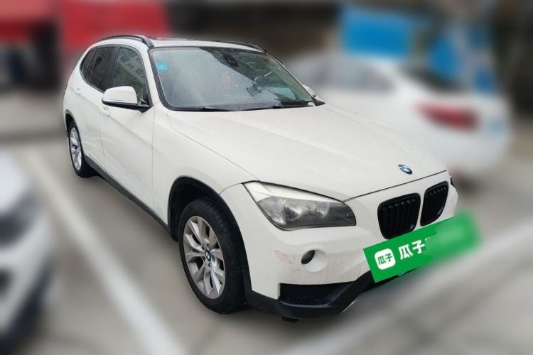 Used BMW X1 2013 sDrive18i Fashion Model Front Right 45 Deg