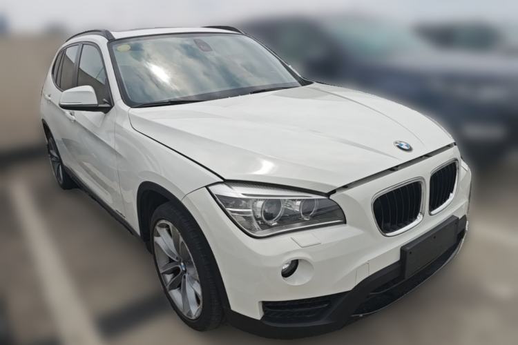 Used BMW X1 2013 sDrive18i Sport Design Package Front Right 45 Deg