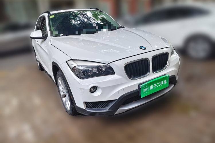 Used BMW X1 2013 sDrive18i Fashion Model Front Right 45 Deg