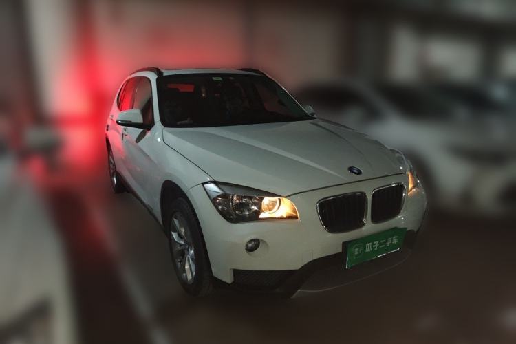 Used BMW X1 2013 sDrive18i Fashion Model Front Right 45 Deg