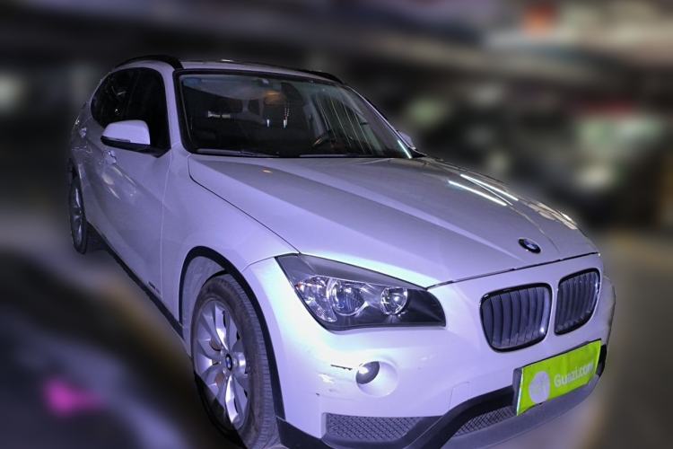 Used BMW X1 2013 sDrive18i Fashion Model Front Right 45 Deg