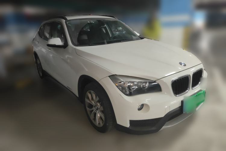 Used BMW X1 2013 sDrive18i Fashion Model Front Right 45 Deg