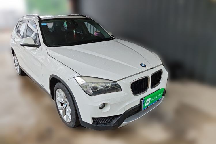 Used BMW X1 2013 sDrive18i Fashion Model Front Right 45 Deg