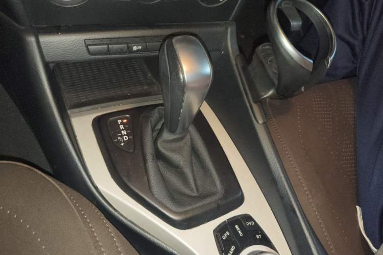 Used BMW X1 2013 sDrive18i Fashion Model Gear Lever