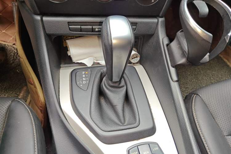Used BMW X1 2013 sDrive18i Fashion Model Gear Lever
