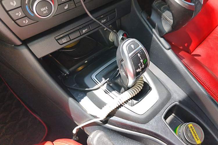 Used BMW X1 2013 sDrive20i Sports Design Package Gear Lever