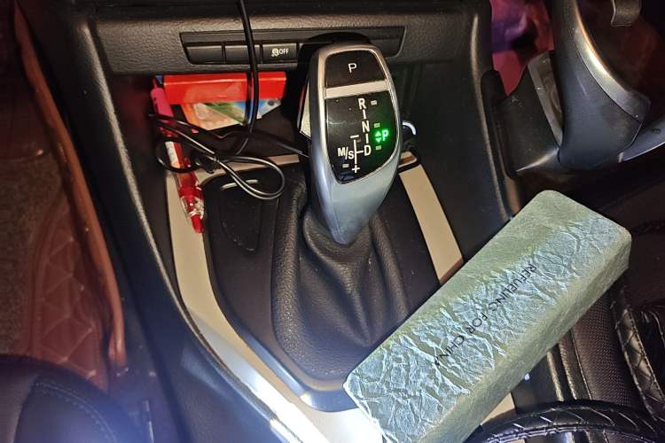 Used BMW X1 2013 sDrive18i Fashion Model Gear Lever