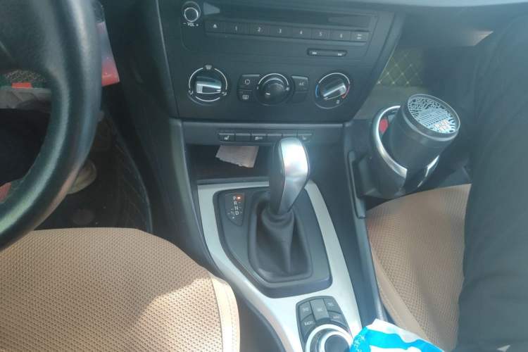 Used BMW X1 2013 sDrive18i Fashion Model Gear Lever