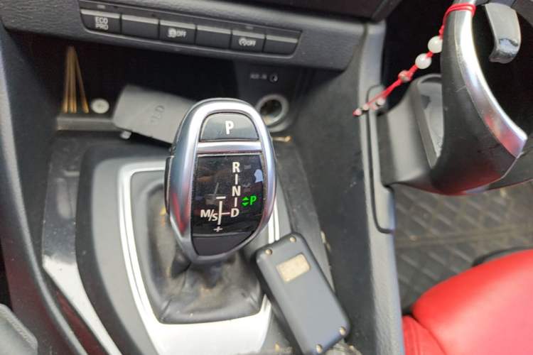Used BMW X1 2013 sDrive20i Sports Design Package Gear Lever