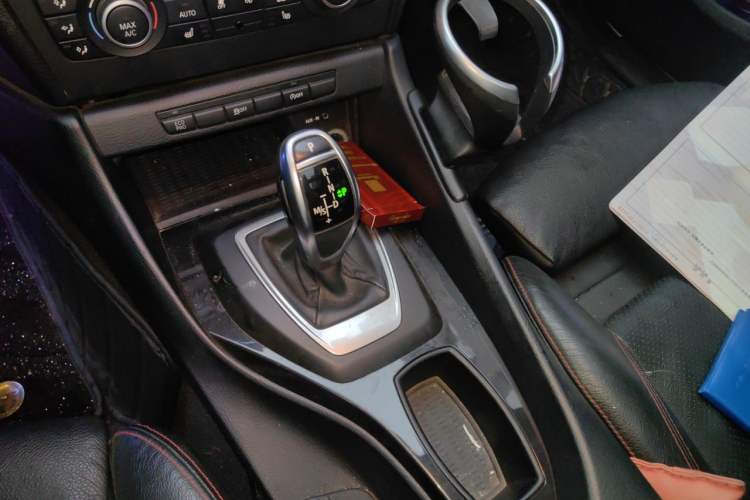 Used BMW X1 2013 sDrive20i Sports Design Package Gear Lever