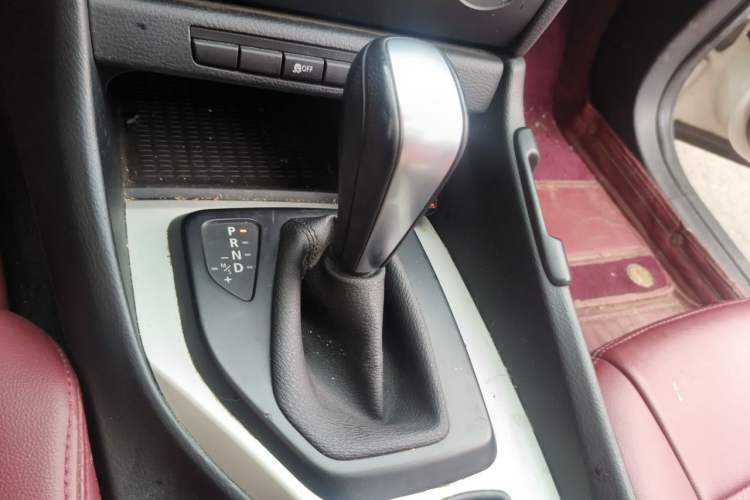 Used BMW X1 2013 sDrive18i Fashion Model Gear Lever
