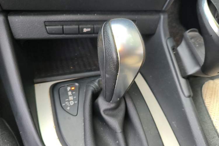 Used BMW X1 2013 sDrive18i Fashion Model Gear Lever