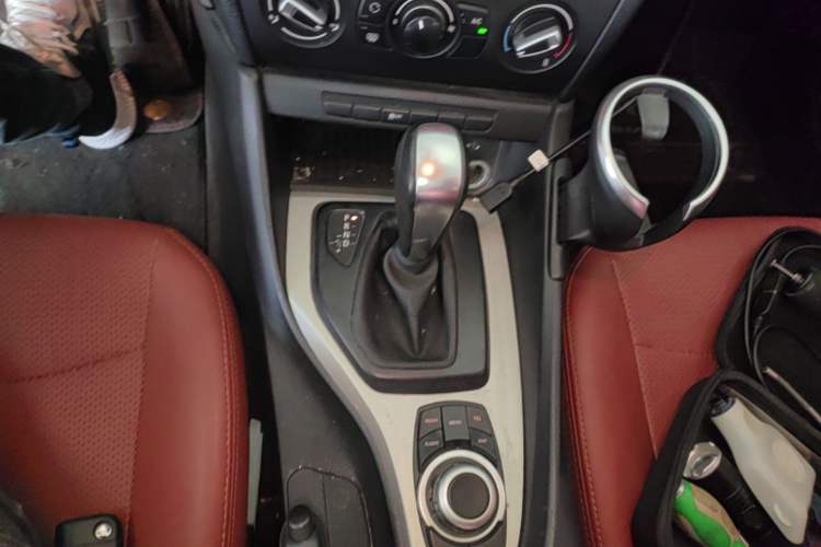 Used BMW X1 2013 sDrive18i Fashion Model Gear Lever