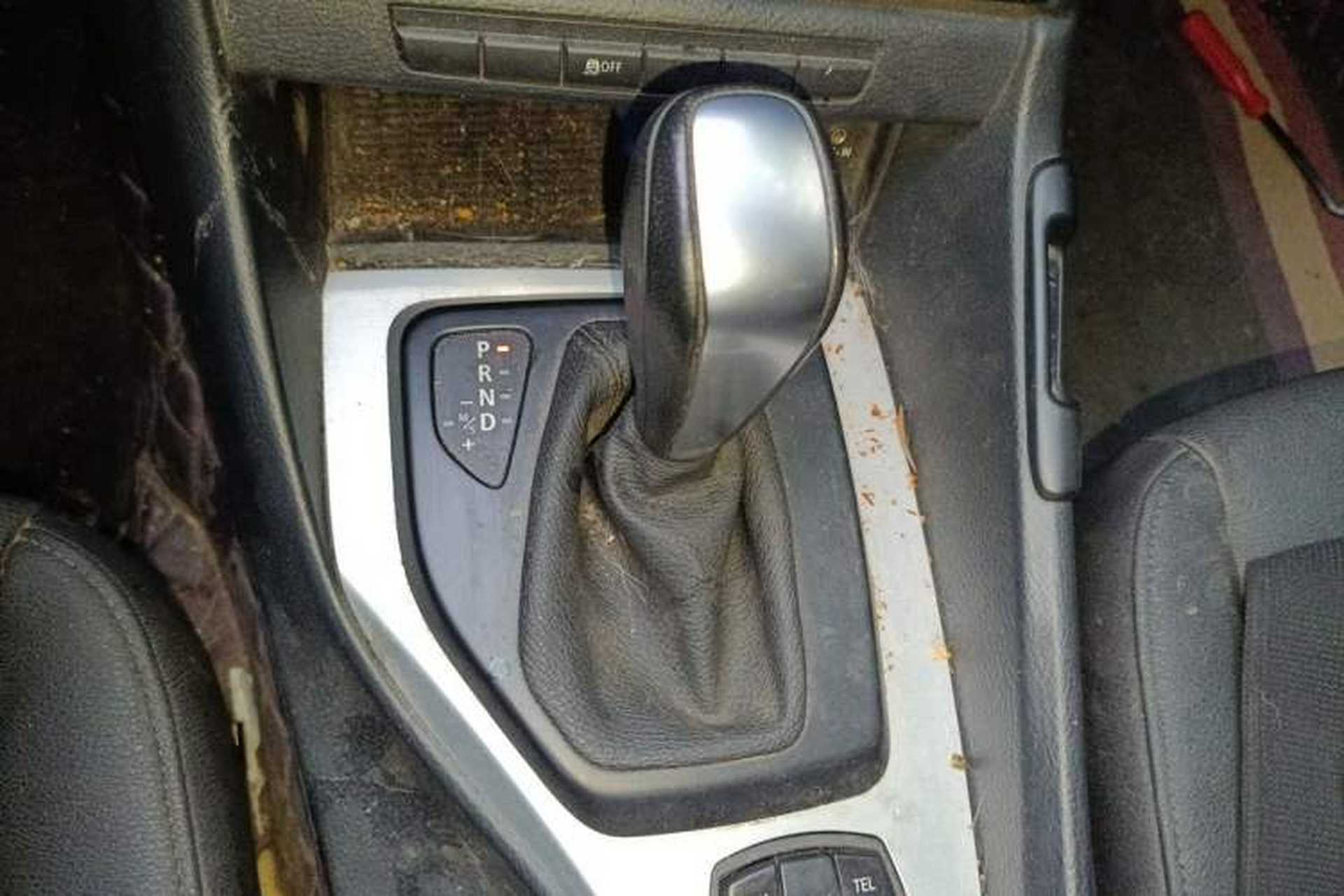 Used BMW X1 2013 sDrive18i Leading Model Gear Lever
