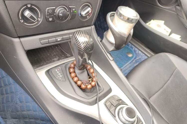 Used BMW X1 2013 sDrive18i Fashion Model Gear Lever