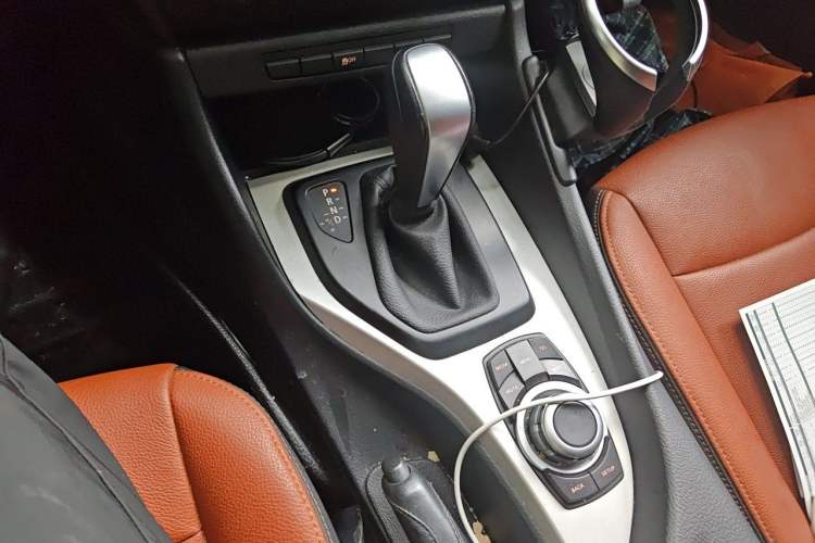 Used BMW X1 2013 sDrive18i Fashion Model Gear Lever