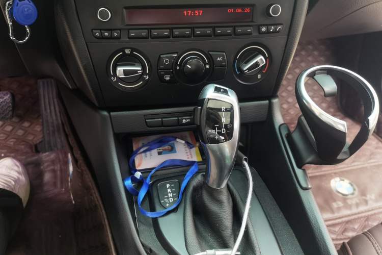 Used BMW X1 2013 sDrive18i Fashion Model Gear Lever