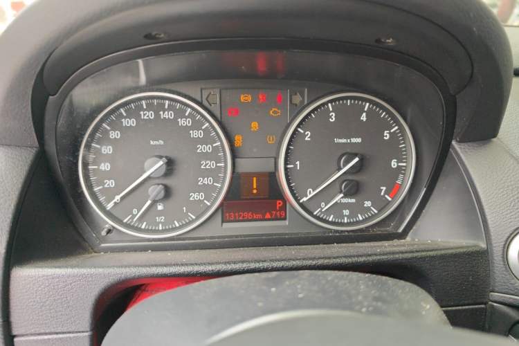 Used BMW X1 2013 sDrive18i Fashion Model Instrument Cluster