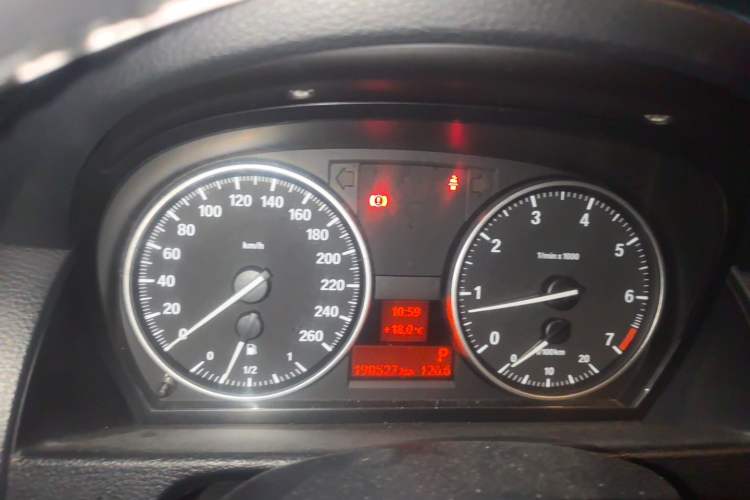 Used BMW X1 2013 sDrive18i Fashion Model Instrument Cluster