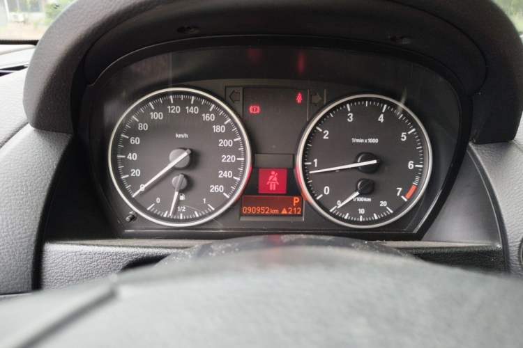 Used BMW X1 2013 sDrive18i Fashion Model Instrument Cluster