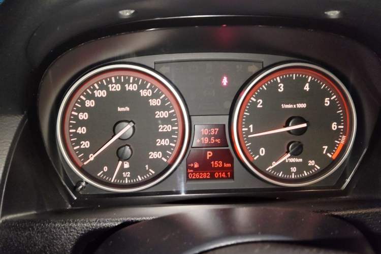 Used BMW X1 2013 sDrive18i Sport Design Package Instrument Cluster