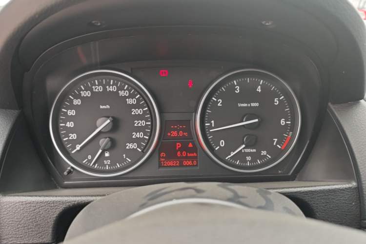 Used BMW X1 2013 sDrive18i Sport Design Package Instrument Cluster