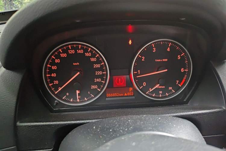 Used BMW X1 2013 sDrive18i Fashion Model Instrument Cluster