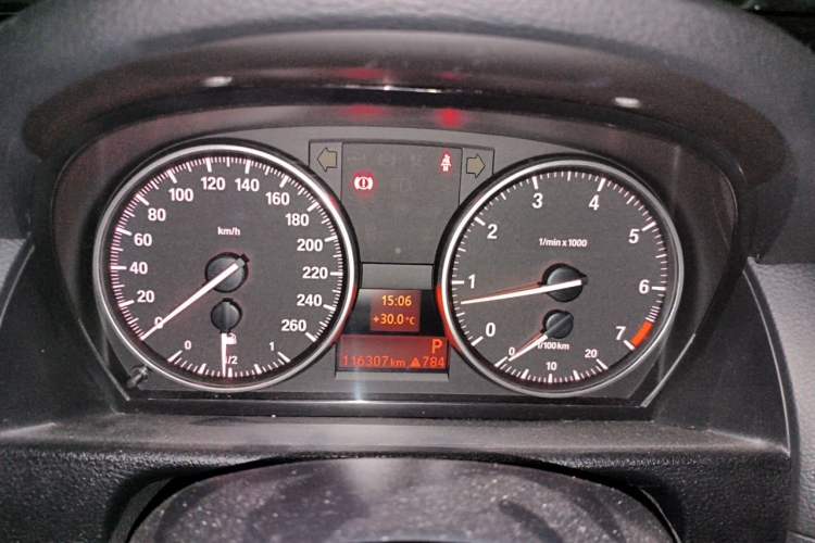 Used BMW X1 2013 sDrive18i Fashion Model Instrument Cluster