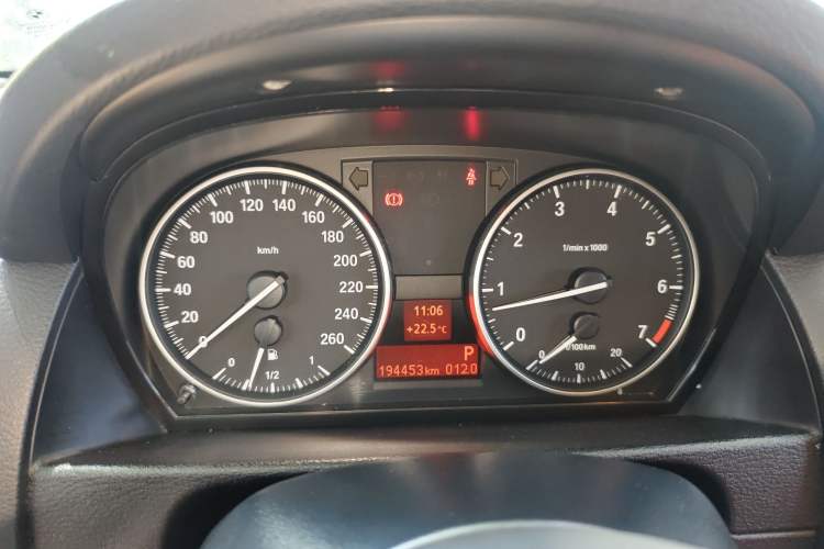 Used BMW X1 2013 sDrive18i Fashion Model Instrument Cluster