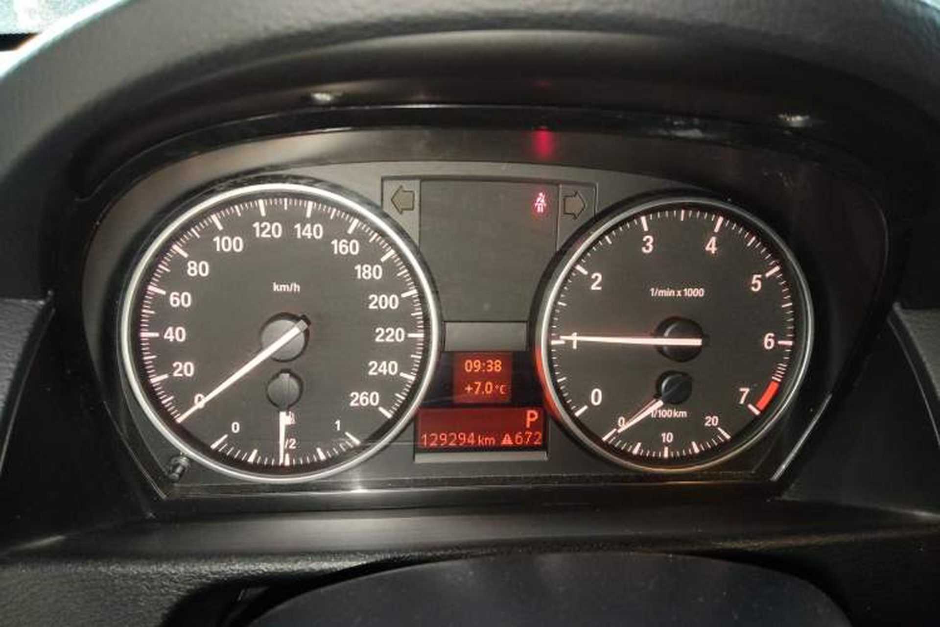 Used BMW X1 2013 sDrive18i Fashion Model Instrument Cluster