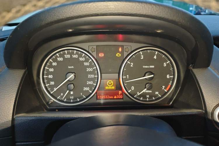 Used BMW X1 2013 sDrive18i Fashion Model Instrument Cluster