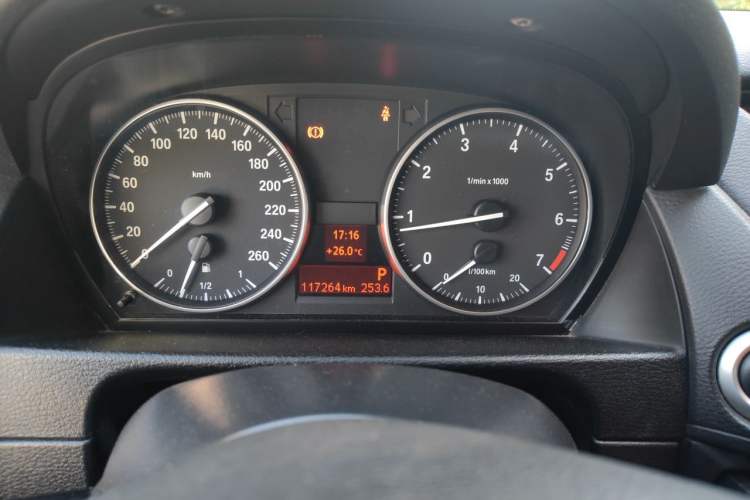 Used BMW X1 2013 sDrive18i Fashion Model Instrument Cluster