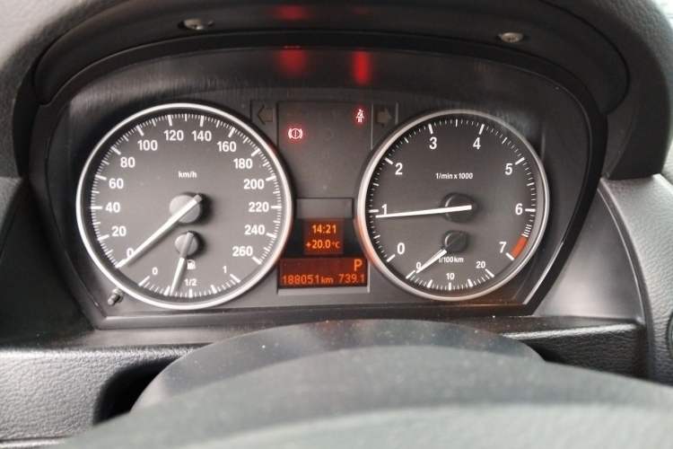 Used BMW X1 2013 sDrive18i Fashion Model Instrument Cluster