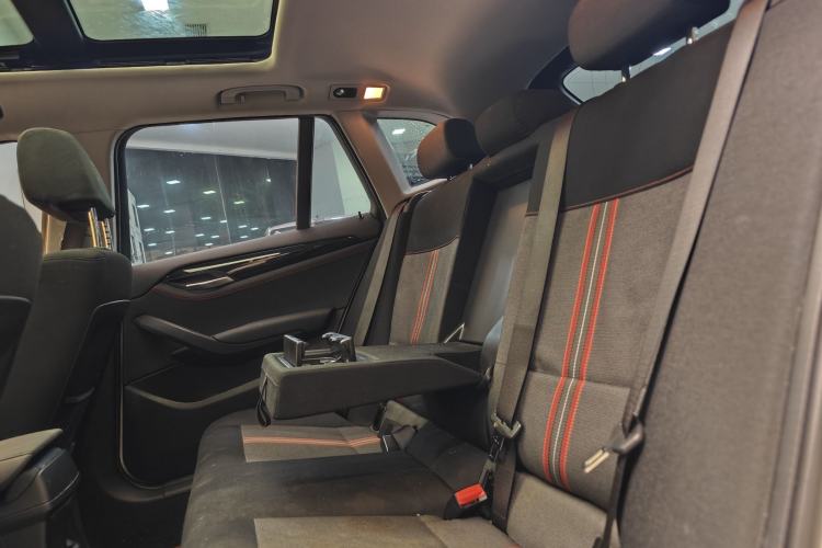 Used BMW X1 2013 sDrive18i Sport Design Package Interior 10