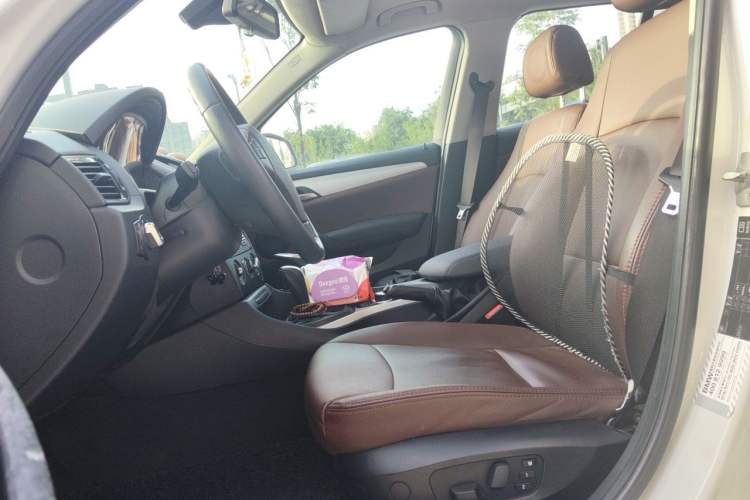 Used BMW X1 2013 sDrive18i Fashion Model Left Front Seat