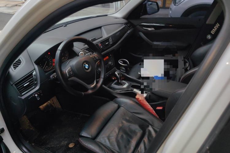Used BMW X1 2013 sDrive20i Sports Design Package Left Front Seat