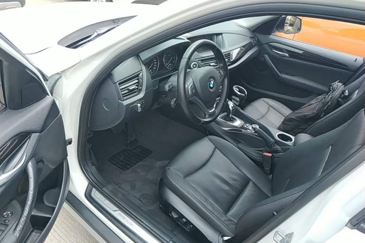 Used BMW X1 2013 xDrive20i X Design Package Left Front Seat