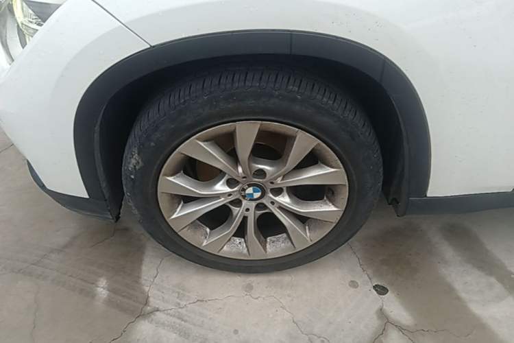 Used BMW X1 2013 sDrive18i Leading Model Left Front Wheel Hub