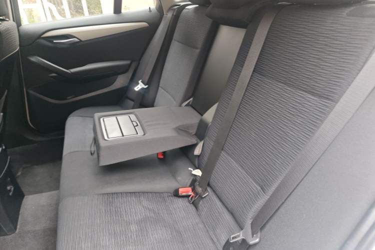 Used BMW X1 2013 sDrive18i manual model Left Rear Seat