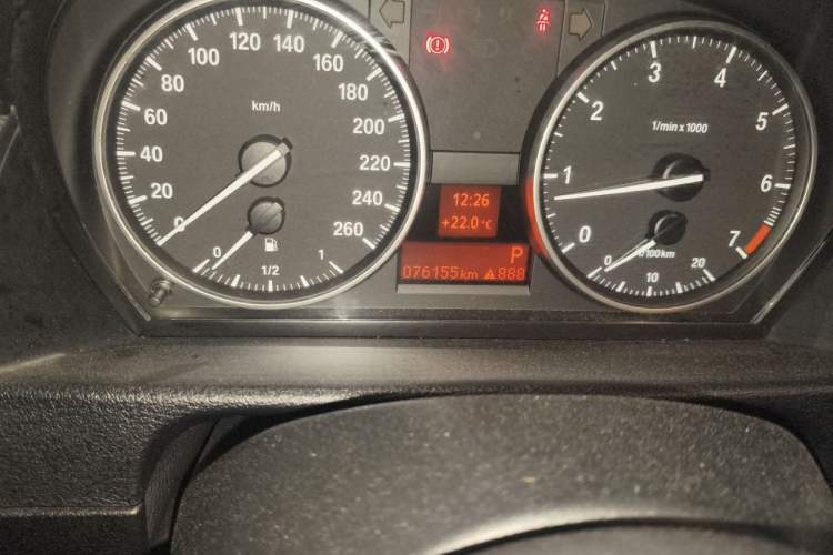 Used BMW X1 2013 sDrive18i Fashion Model Odometer Close Up